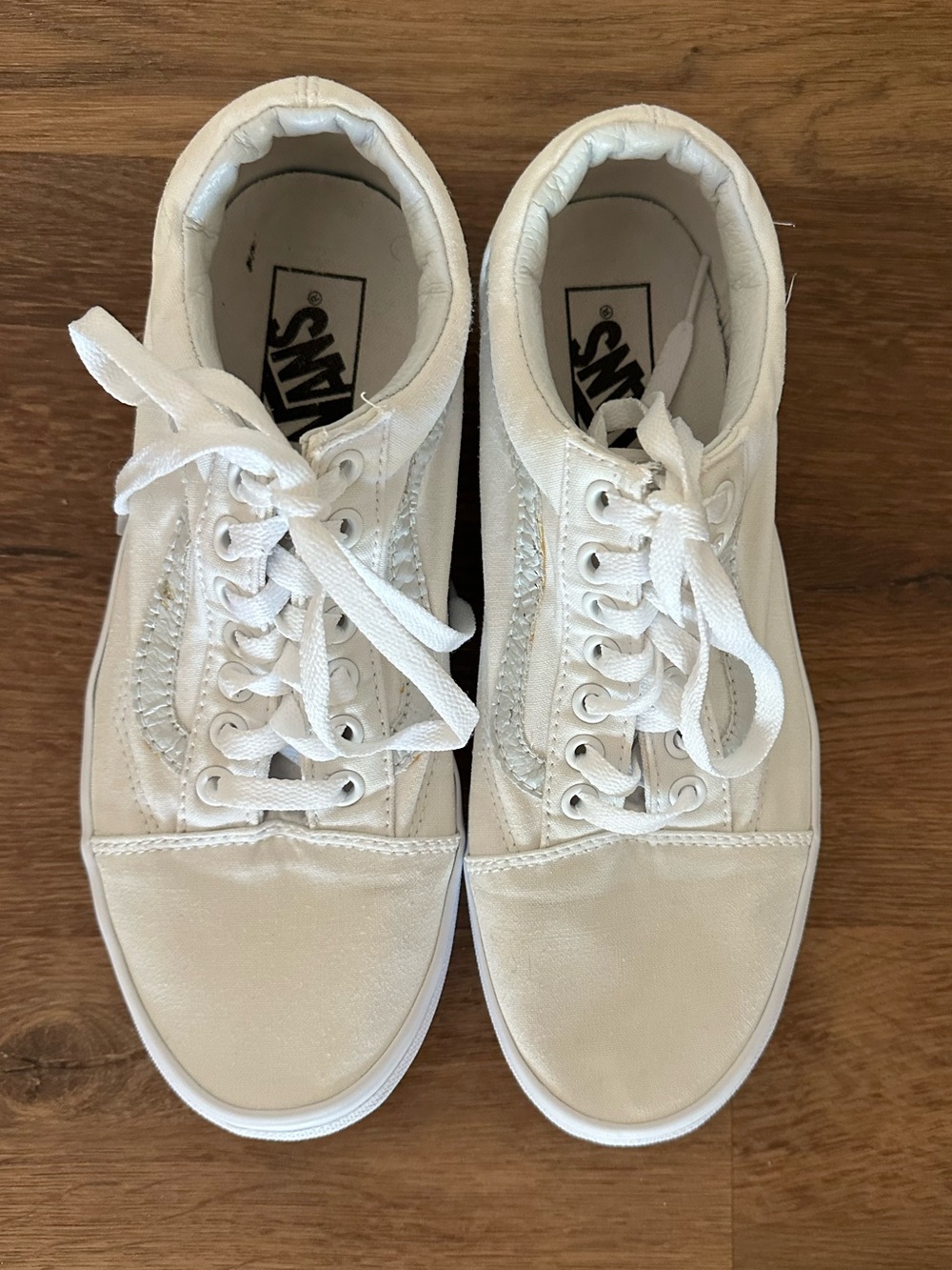 Classic Vans All White Low-Top Canvas Old Skool Sneakers Skate Shoes Women’s  9